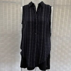 Adrianna Papell Navy and White dotted sleeveless blouse, size M